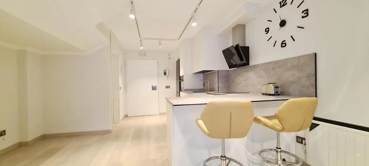 Oshun Sanchinarro II Apartment Madrid Spain